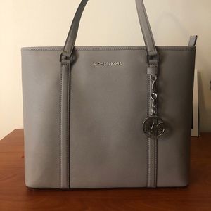 Michael Kors Tote